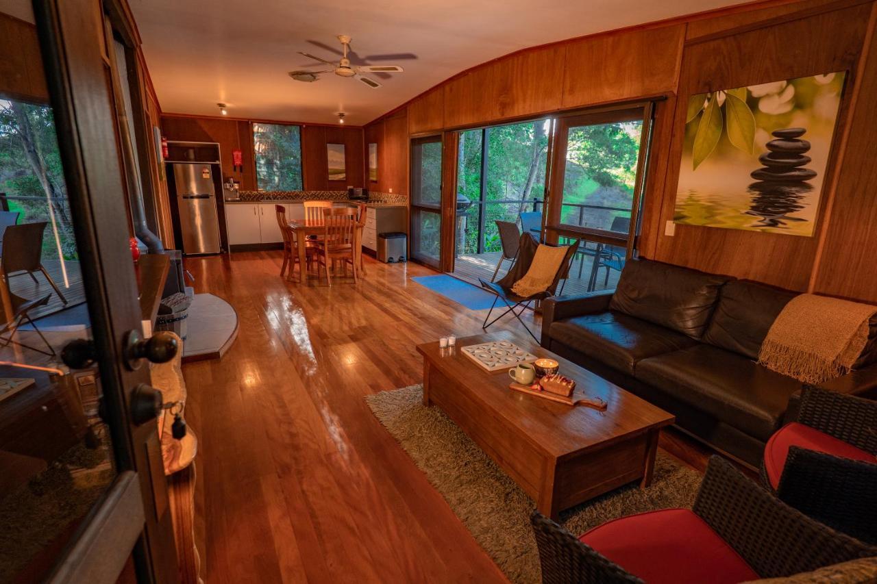 מלני Whispering Valley Cottage Retreat מראה חיצוני תמונה